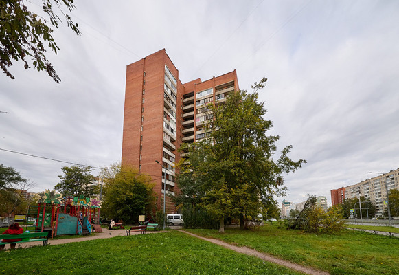 Продам комнату в 12-комн. квартире, Наставников пр-кт, 8Ак1, Санкт-Петербург г