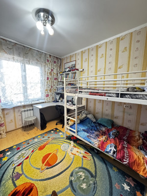 Продам трехкомнатную (3-комн.) квартиру, Комарова б-р, 42, Ростов-на-Дону г