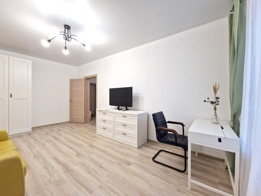 Продам двухкомнатную (2-комн.) квартиру, Дежнёва проезд, 30к3, Москва г