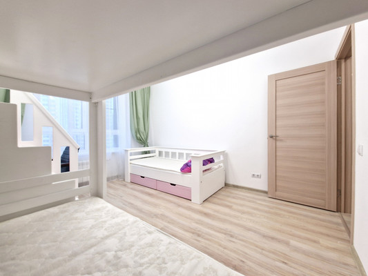 Продам двухкомнатную (2-комн.) квартиру, Дежнёва проезд, 30к3, Москва г