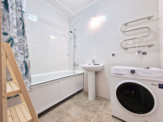 Продам двухкомнатную (2-комн.) квартиру, Дежнёва проезд, 30к3, Москва г