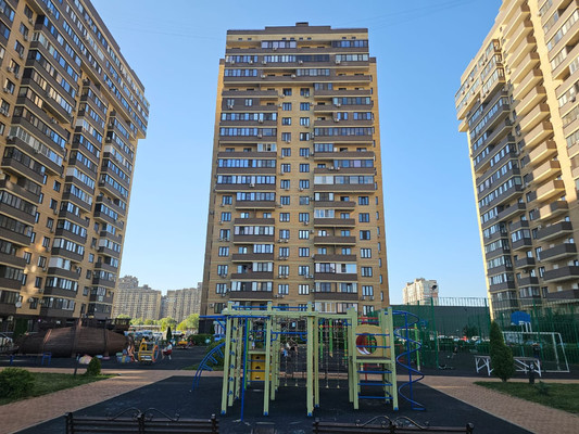 Продам трехкомнатную (3-комн.) квартиру, им. Невкипелого ул, 24/2к3, Краснодар г