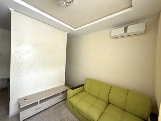 Продам однокомнатную (1-комн.) квартиру, 1 Конной Армии ул, 21В, Симферополь г