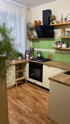 Продам трехкомнатную (3-комн.) квартиру, Ленина ул, 15, Волгодонск г