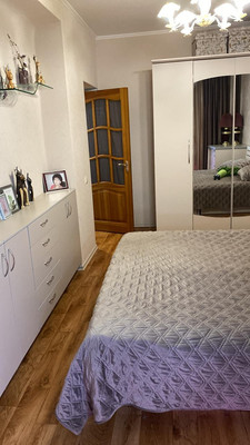 Продам трехкомнатную (3-комн.) квартиру, Ленина ул, 15, Волгодонск г