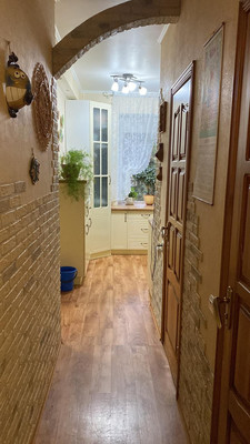 Продам трехкомнатную (3-комн.) квартиру, Ленина ул, 15, Волгодонск г