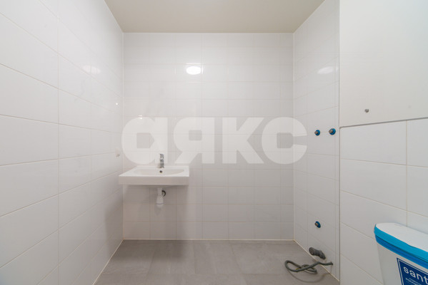Продам трехкомнатную (3-комн.) квартиру, Очаковское ш, 5к3, Москва г