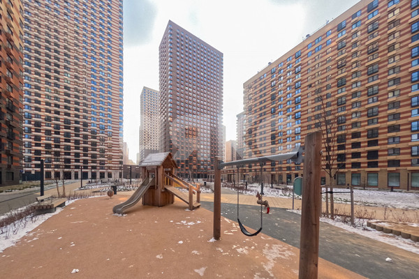 Продам трехкомнатную (3-комн.) квартиру, Очаковское ш, 5к3, Москва г