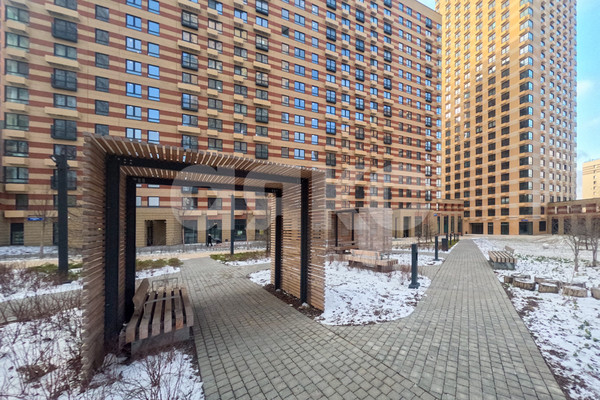 Продам трехкомнатную (3-комн.) квартиру, Очаковское ш, 5к3, Москва г