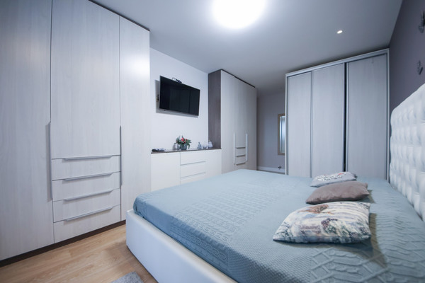Продам трехкомнатную (3-комн.) квартиру, Новикова ул, 20, Наро-Фоминск г