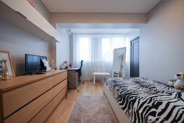 Продам трехкомнатную (3-комн.) квартиру, Новикова ул, 20, Наро-Фоминск г