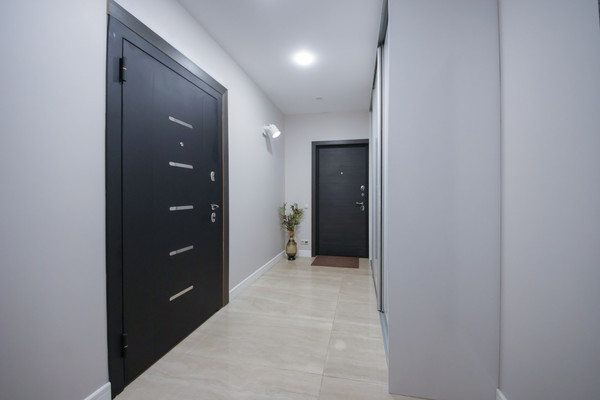 Продам трехкомнатную (3-комн.) квартиру, Новикова ул, 20, Наро-Фоминск г