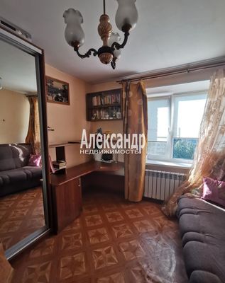 Продам комнату в 8-комн. квартире, Луначарского пр-кт, 96к2, Санкт-Петербург г