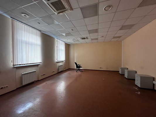 Сдам торговое помещение 220 м2, 3-я Владимирская ул, 8к1, Москва г