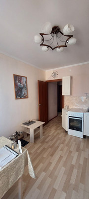 Продам двухкомнатную (2-комн.) квартиру, Первомайская ул, 17к1, Никольское г