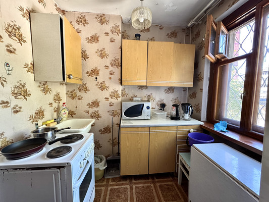 Продам двухкомнатную (2-комн.) квартиру, Первомайская ул, 30А, Иркутск г