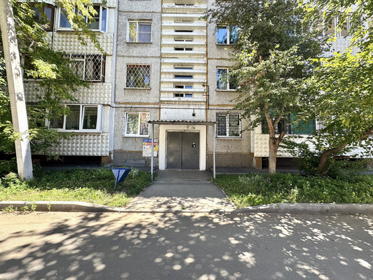 Продам двухкомнатную (2-комн.) квартиру, Первомайская ул, 30А, Иркутск г