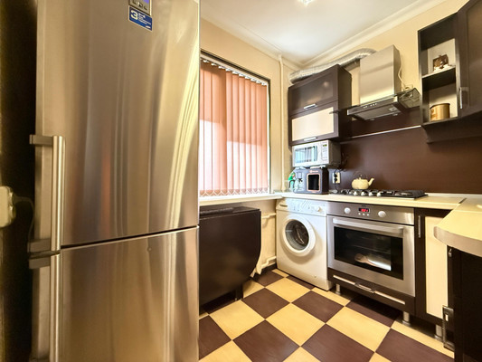 Продам двухкомнатную (2-комн.) квартиру, Кирова ул, 19, Нальчик г