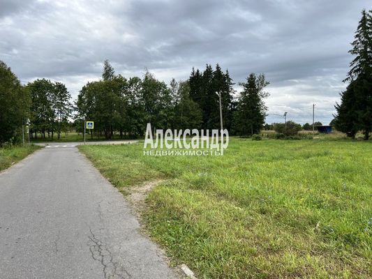 Продам торговое помещение 2 332 м2, Дружбы пл, 35, Елизаветино п