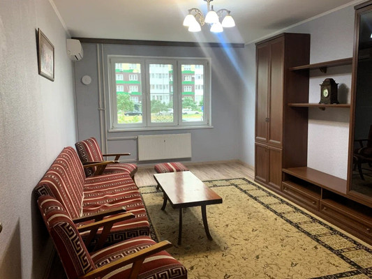Продам двухкомнатную (2-комн.) квартиру, им. писателя Знаменского пр-кт, 31к1, Краснодар г