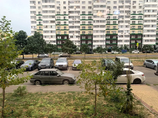 Продам двухкомнатную (2-комн.) квартиру, им. писателя Знаменского пр-кт, 31к1, Краснодар г