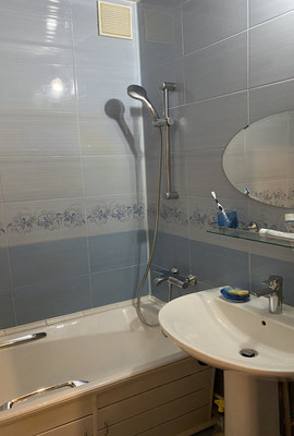 Продам трехкомнатную (3-комн.) квартиру, Слепушкина пер, 7А, Санкт-Петербург г