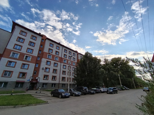 Продам двухкомнатную (2-комн.) квартиру, Гущина ул, 153кв, Барнаул г