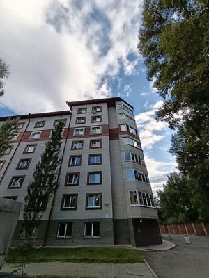 Продам двухкомнатную (2-комн.) квартиру, Гущина ул, 153кв, Барнаул г