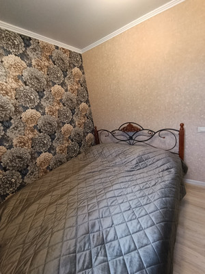 Продам двухкомнатную (2-комн.) квартиру, Гущина ул, 153кв, Барнаул г