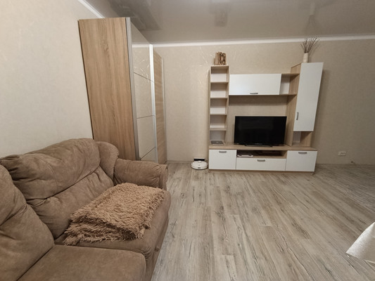 Продам двухкомнатную (2-комн.) квартиру, Гущина ул, 153кв, Барнаул г