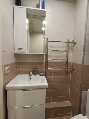 Продам двухкомнатную (2-комн.) квартиру, Гущина ул, 153кв, Барнаул г