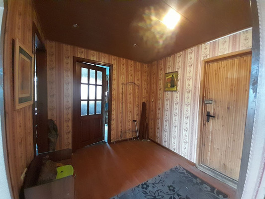 Продам трехкомнатную (3-комн.) квартиру, Аскольдовцев ул, 23/35, Мурманск г