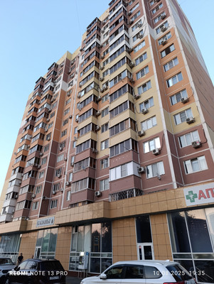 Продам трехкомнатную (3-комн.) квартиру, 1-я Линия Поймы реки Кубань ул, 2, Краснодар г