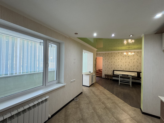 Продам трехкомнатную (3-комн.) квартиру, Каспарова ул, 43, Армавир г