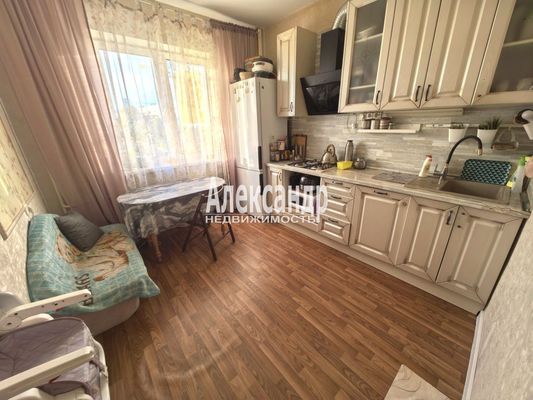 Продам двухкомнатную (2-комн.) квартиру, Школьный пер, 5к2, Старая д