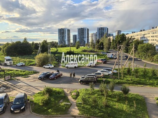 Продам двухкомнатную (2-комн.) квартиру, Школьный пер, 5к2, Старая д
