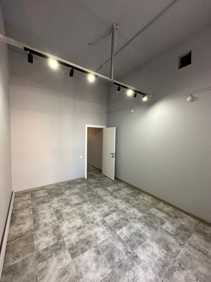 Продам коммерческое помещение 95,6 м2, Гвардейская ул, 31/42, Казань г