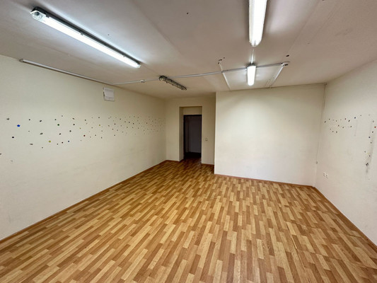 Продам коммерческое помещение 135 м2, Гвардейская ул, 31/42, Казань г