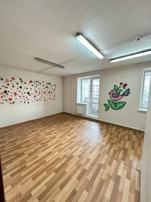 Продам коммерческое помещение 135 м2, Гвардейская ул, 31/42, Казань г