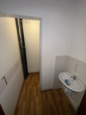 Продам коммерческое помещение 135 м2, Гвардейская ул, 31/42, Казань г
