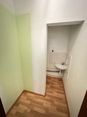 Продам коммерческое помещение 135 м2, Гвардейская ул, 31/42, Казань г