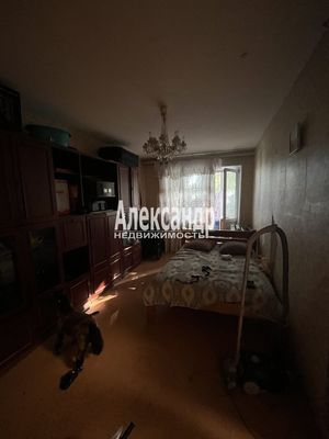 Продам двухкомнатную (2-комн.) квартиру, Рощинская ул, 2, Гатчина г