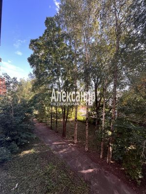 Продам двухкомнатную (2-комн.) квартиру, Рощинская ул, 2, Гатчина г
