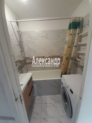 Сдам двухкомнатную (2-комн.) квартиру, Нахимова ул, 3к1, Санкт-Петербург г