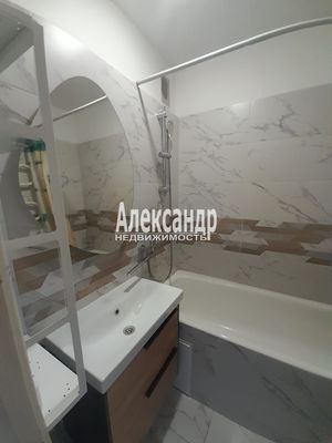 Сдам двухкомнатную (2-комн.) квартиру, Нахимова ул, 3к1, Санкт-Петербург г