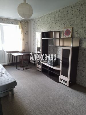 Сдам двухкомнатную (2-комн.) квартиру, Нахимова ул, 3к1, Санкт-Петербург г