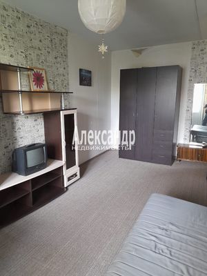 Сдам двухкомнатную (2-комн.) квартиру, Нахимова ул, 3к1, Санкт-Петербург г