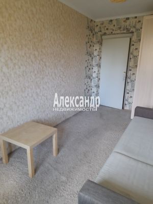 Сдам двухкомнатную (2-комн.) квартиру, Нахимова ул, 3к1, Санкт-Петербург г