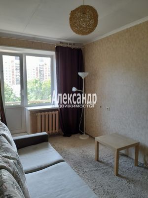 Сдам двухкомнатную (2-комн.) квартиру, Нахимова ул, 3к1, Санкт-Петербург г