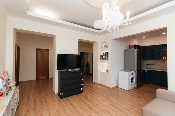 Продам трехкомнатную (3-комн.) квартиру, Дунина-Горкавича ул, 8, Ханты-Мансийск г